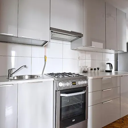 Urban Nest Starowislna 95 شقة